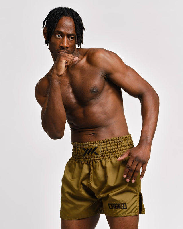 Caged Muay-Thai-Shorts Classic – Khaki Grün/Schwarz