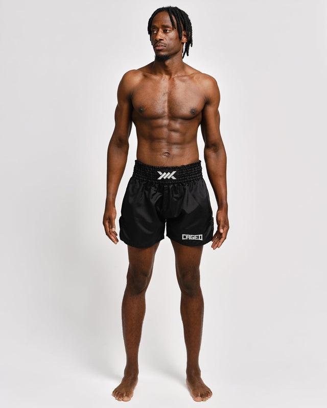 Caged Muay-Thai-Shorts Classic – Schwarz/Weiß