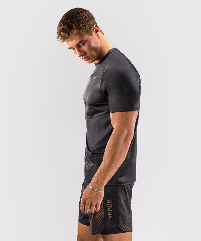 Camiseta Venum No-Gi 6.0 – Negro/Marrón