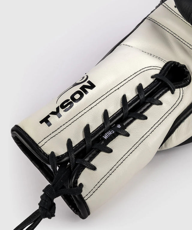 Guantoni da boxe Venum x Mike Tyson Giant 2.0 Pro con allacciatura a lacci – Nero/Bianco