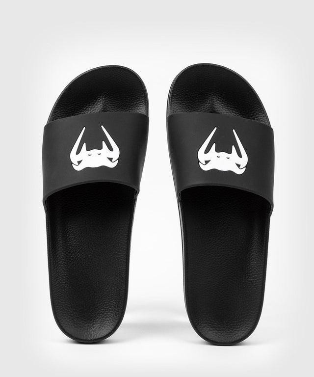 Venum Slippers Classic - Negro/Blanco
