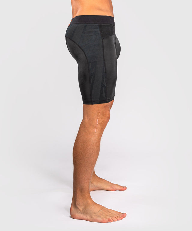 Pantaloni scurți de compresie Venum G-Fit Revolution G-Fit Vale Tudo – Negru/Cupru