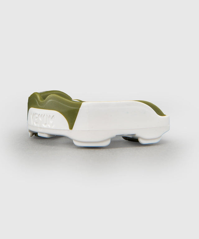 Protector bucal Venum Predator – Blanco/Caqui