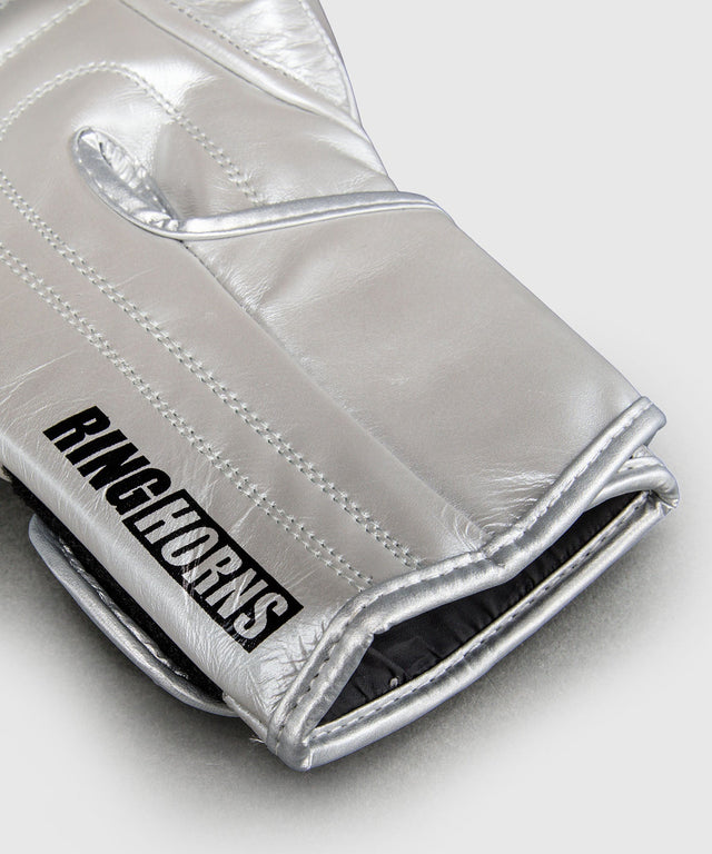 Guantes de boxeo Ringhorns Charger by Venum – Plata/Negro
