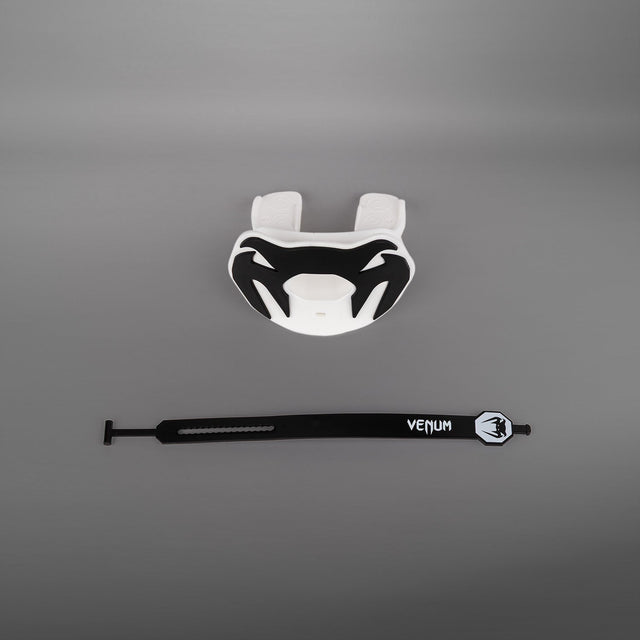 Protector bucal Venum Elite – Blanco/Negro