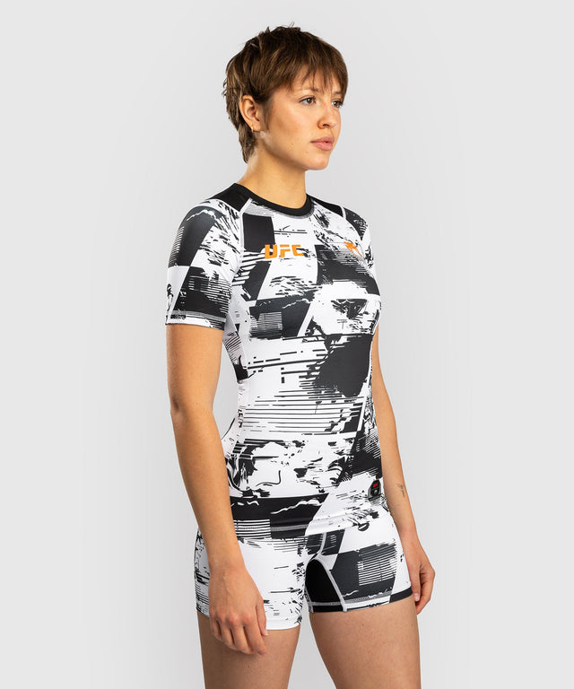 Rashguard de UFC Venum Zenith para mujer – Blanco