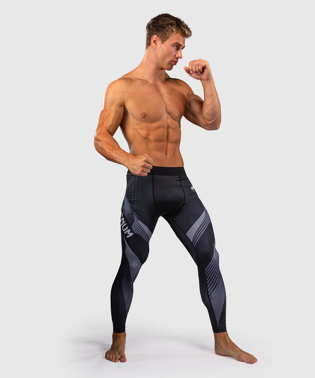 Shorts de compression Venum No-Gi 6.0 – Noir/Blanc