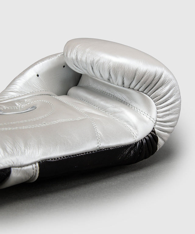 Guantes de boxeo Ringhorns Charger by Venum – Plata/Negro
