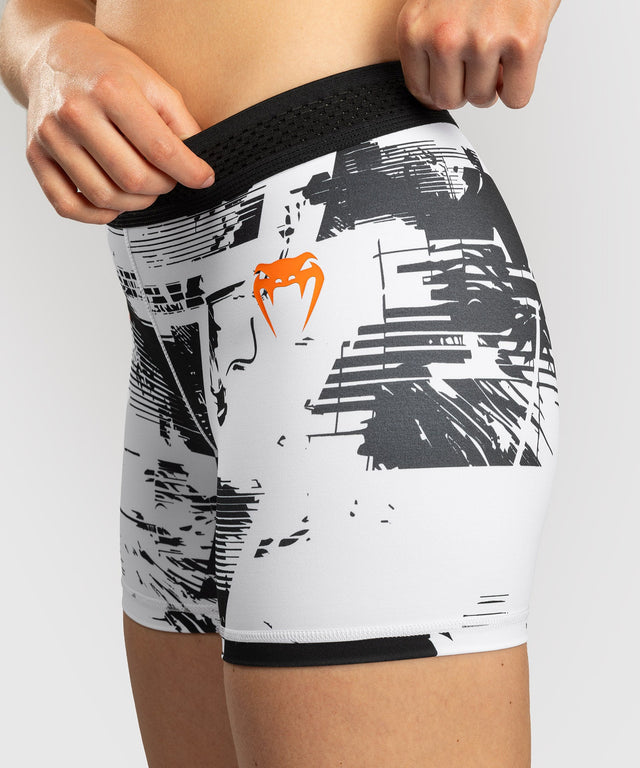 Pantaloncini a compressione Venum UFC Zenith da donna – Bianco