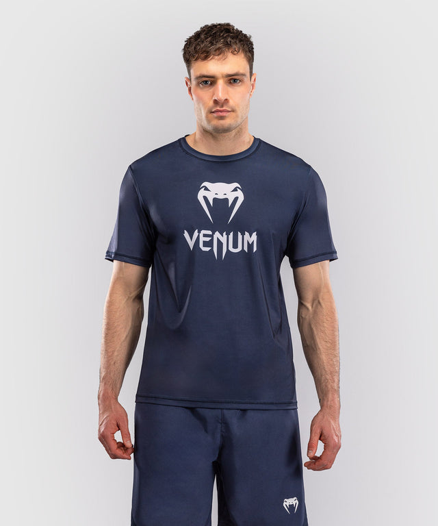 Camiseta Venum Classic Dry Tech – Azul marino/Blanco