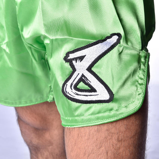 Shorts de Muay Thai 8 WEAPONS Strike – Vert