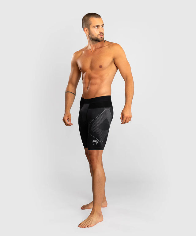 Pantaloni scurți de compresie Venum Nexus – Negru