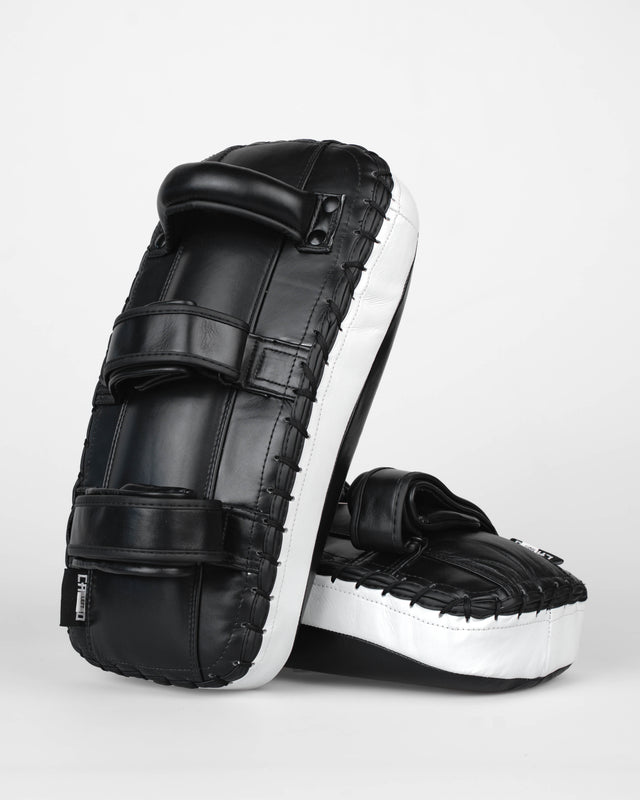 Paos de Muay Thai Caged Série 'X' – Noir