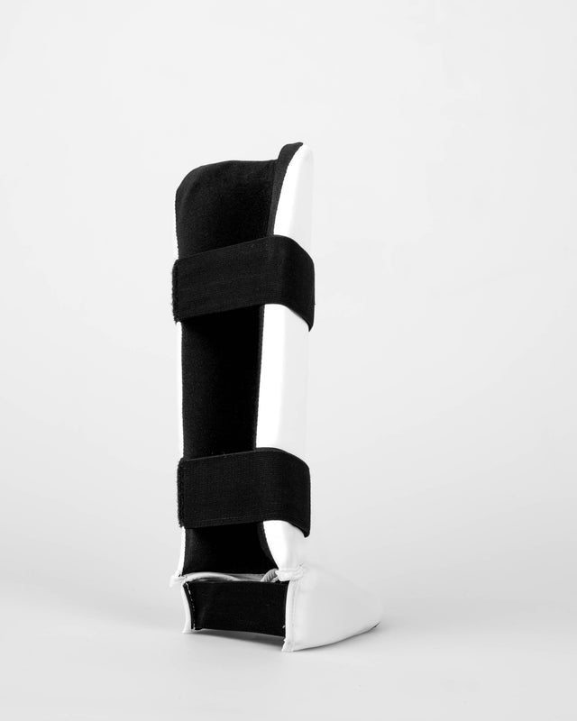 Elevate Schienbeinschoner Prime – Weiß