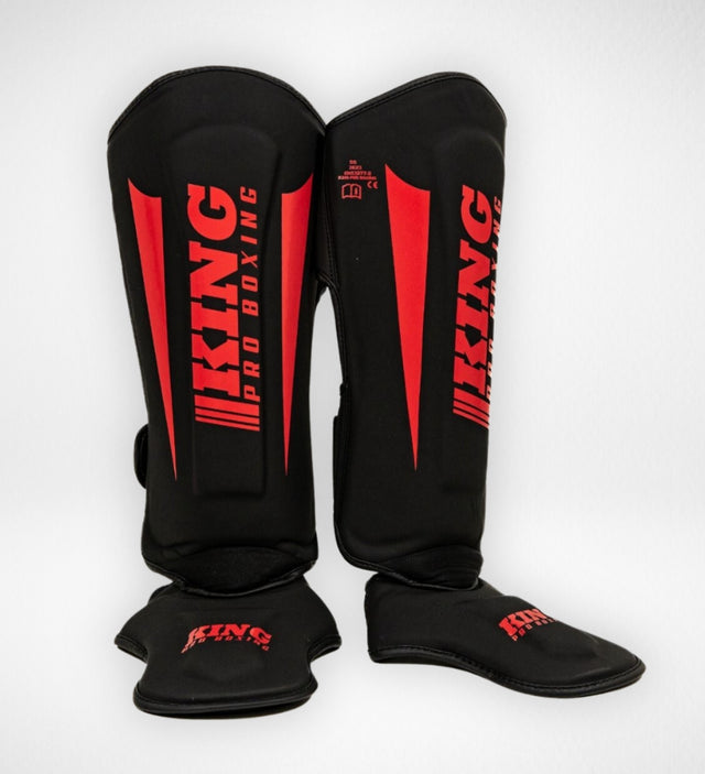 King Pro Boxing Schienbeinschoner Revo – Schwarz/Rot