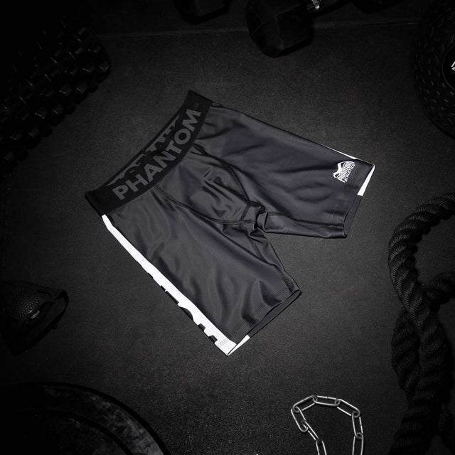 Phantom Athletics Kompressionsshorts Vector Apex – Schwarz