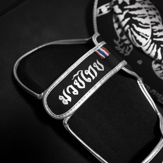 Paratibie Phantom Athletics Muay Thai – Nero/Argento