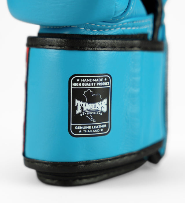 Twins Boxhandschuhe BGVL3 – Hellblau