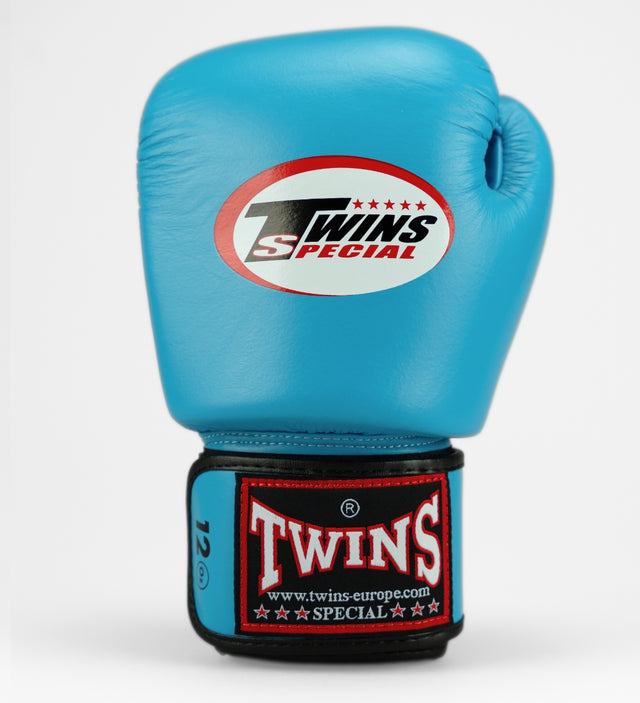 Twins Boxhandschuhe BGVL3 – Hellblau