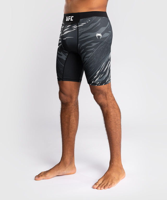Pantalones de MMA Venum UFC Vale Tudo Fight Night Fusion – Negro