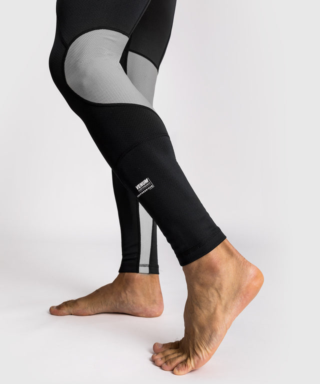 Mallas de compresión Venum Adrenaline – Negro/Gris Plata