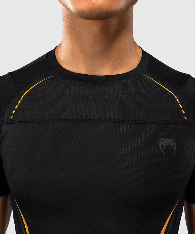 Rashguard Venum G-Core Manches Courtes – Noir/Or