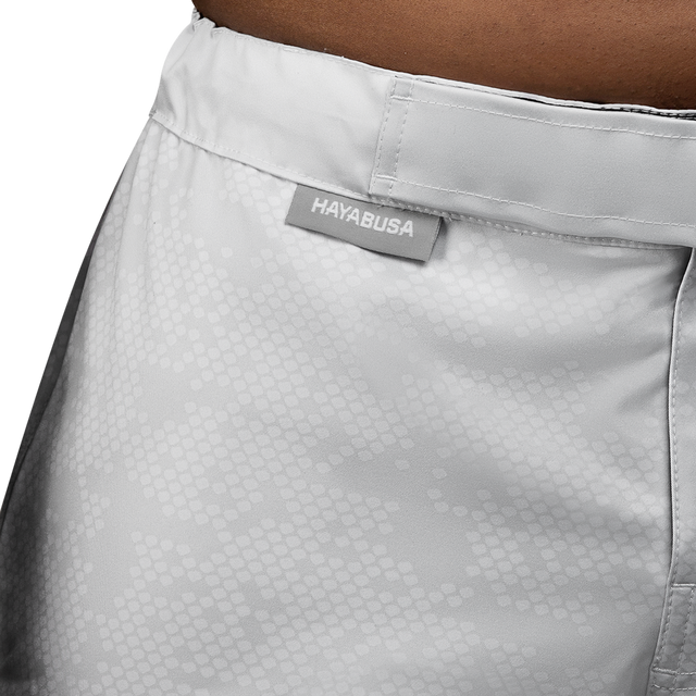 Hayabusa MMA-Shorts Hex Mid-Thigh – Weiß