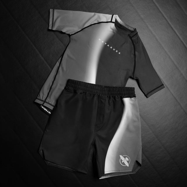 Rashguard Hayabusa Apex Nova Maniche Corte Bambini – Nero