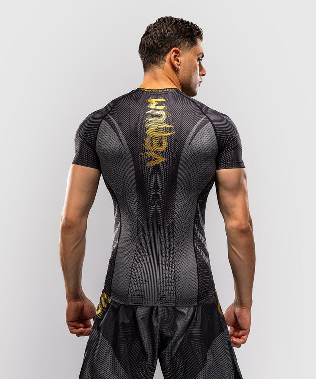 Rashguard Venum Galactic 3.0 Manga Corta – Negro/Oro