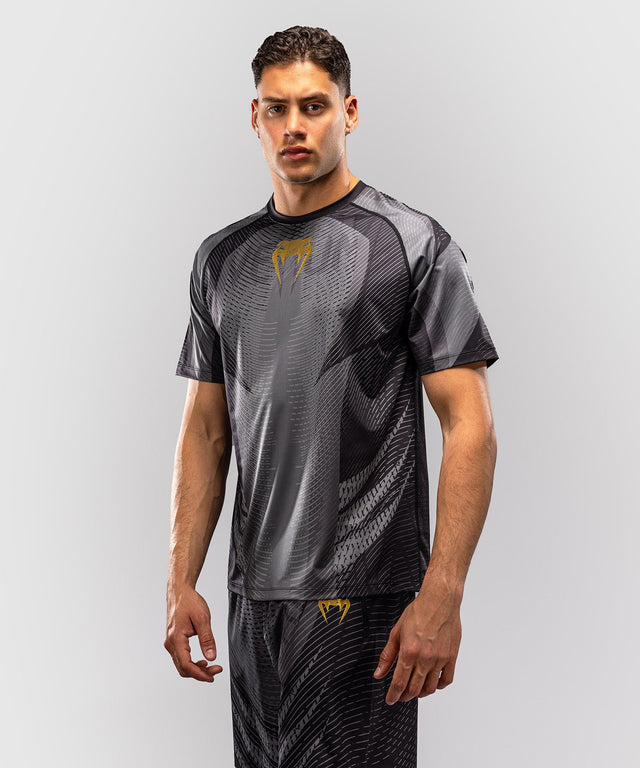 Camiseta Venum Galactic 3.0 – Negro/Oro