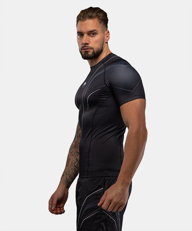 Rashguard Venum Streamline Manga Corta – Negro/Blanco