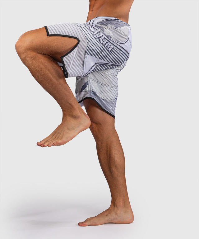 Venum MMA-Shorts Camo Hero – Weiß/Hellgrau