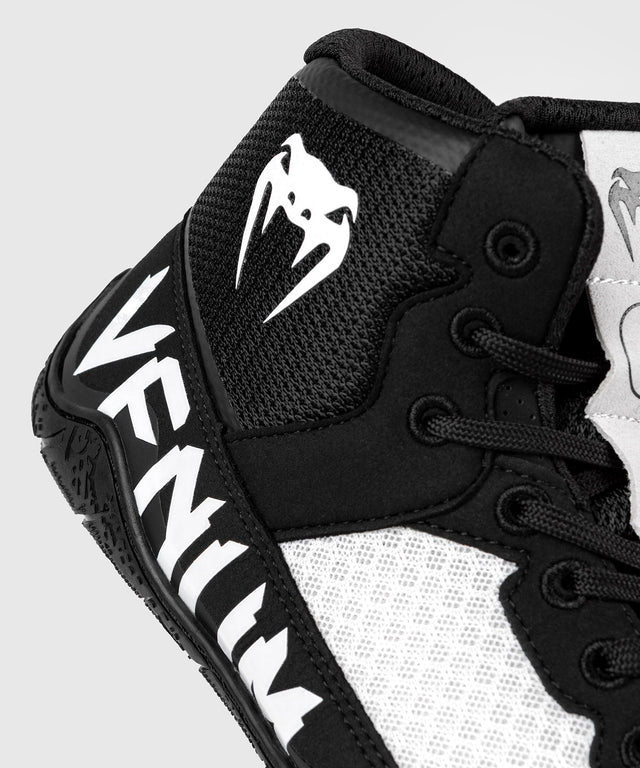 Venum Ringerschuhe Elite – Schwarz/Weiß