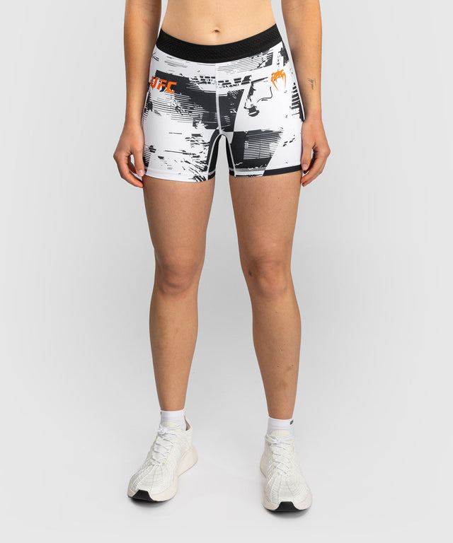 Pantaloncini a compressione Venum UFC Zenith da donna – Bianco