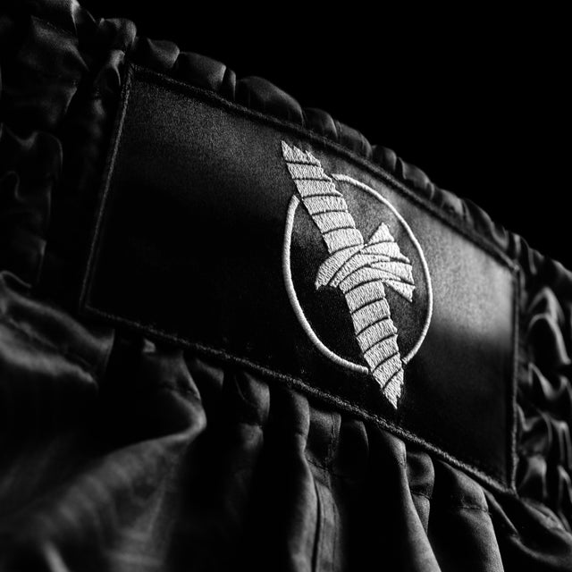 Pantalones de Muay Thai Hayabusa Core – Negro