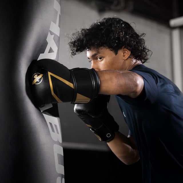 Guantes de boxeo Hayabusa E1 – Negro/Oro