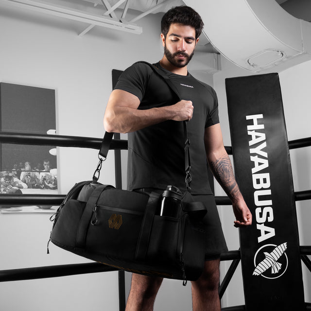 Hayabusa x Mayweather Sporttasche Airstream – Schwarz/Gold