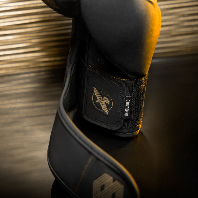 Hayabusa x Mayweather Boxhandschuhe Champ – Schwarz/Gold