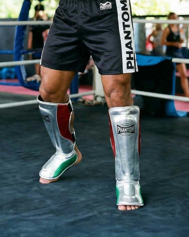 Ochraniacze na piszczele Phantom Athletics Mexico – Srebrny/Zielony/Czerwony