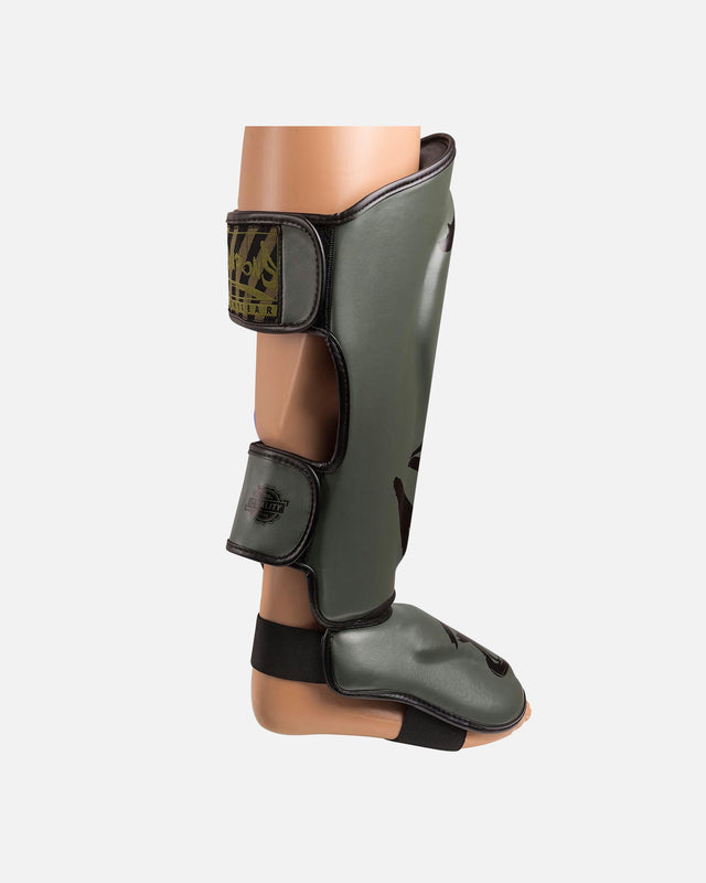 8 WEAPONS Schienbeinschoner Unlimited 2.0 – Olive/Schwarz