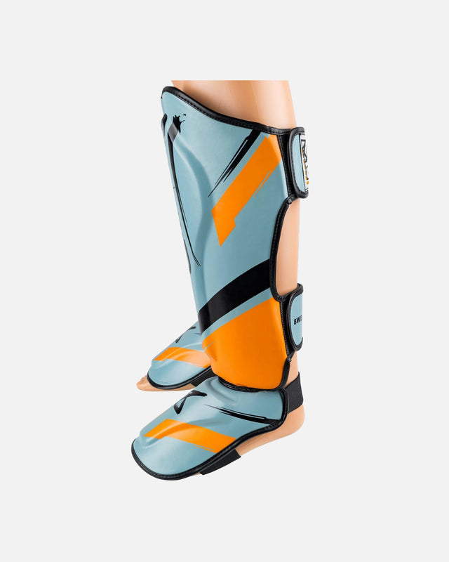 8 WEAPONS Shin guards Shift – Ice Grey/Orange
