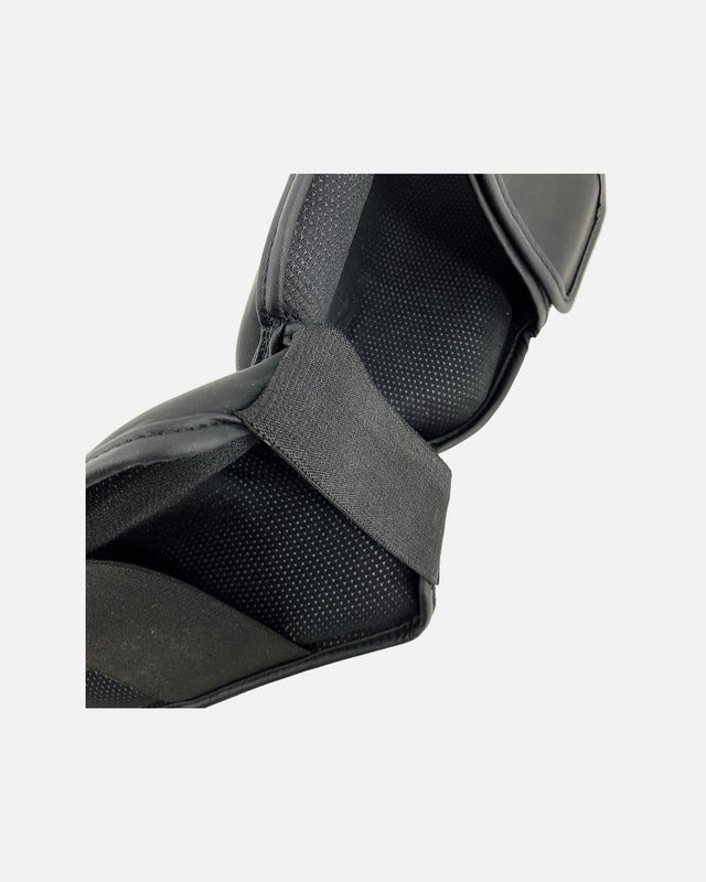 Paratibie Adidas Shin Instep Guard – Nero/Bianco