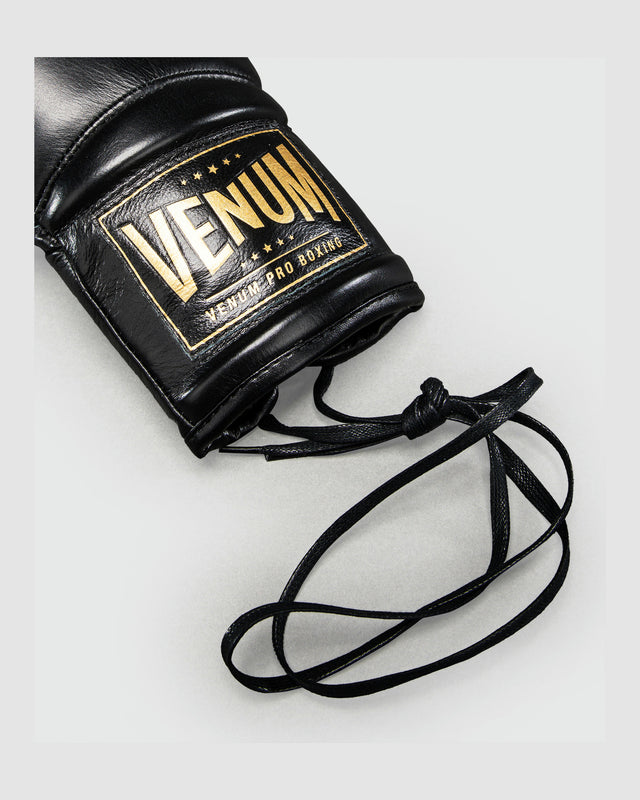 Venum x Mike Tyson Bokshandschoenen Giant 2.0 Pro met vetersluiting - Zwart/Goud