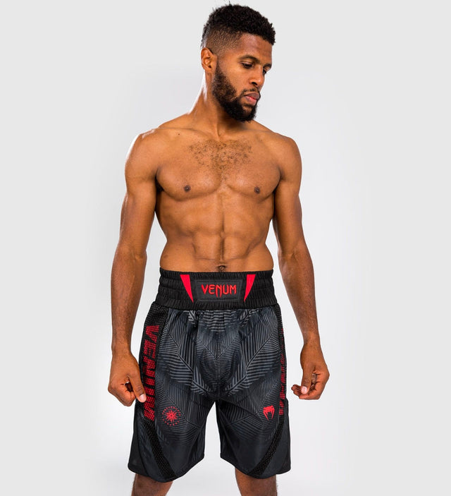 Pantaloncini Muay Thai Venum Phantom – Nero/Grigio/Rosso