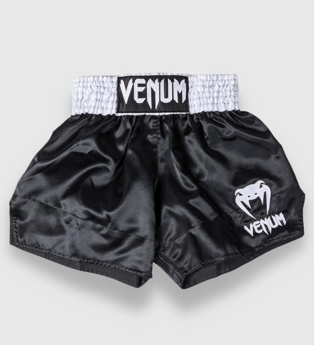 Pantaloncini Kickboxing Venum Classic 2.0 – Nero/Bianco