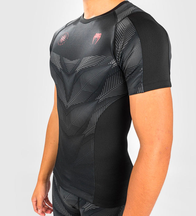 Venum Rashguard Phantom Kurzarm – Schwarz/Grau/Rot – Rashguard
