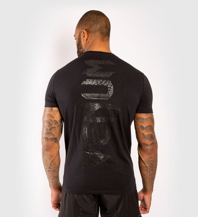 Camiseta Venum Giant – Negro