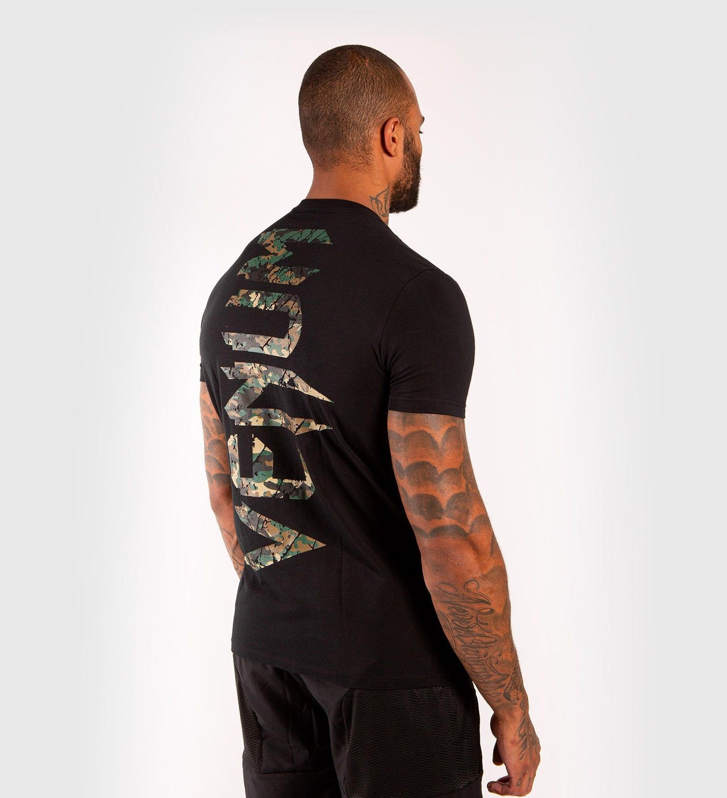T-shirt Venum Giant - Noir/Forest Camo