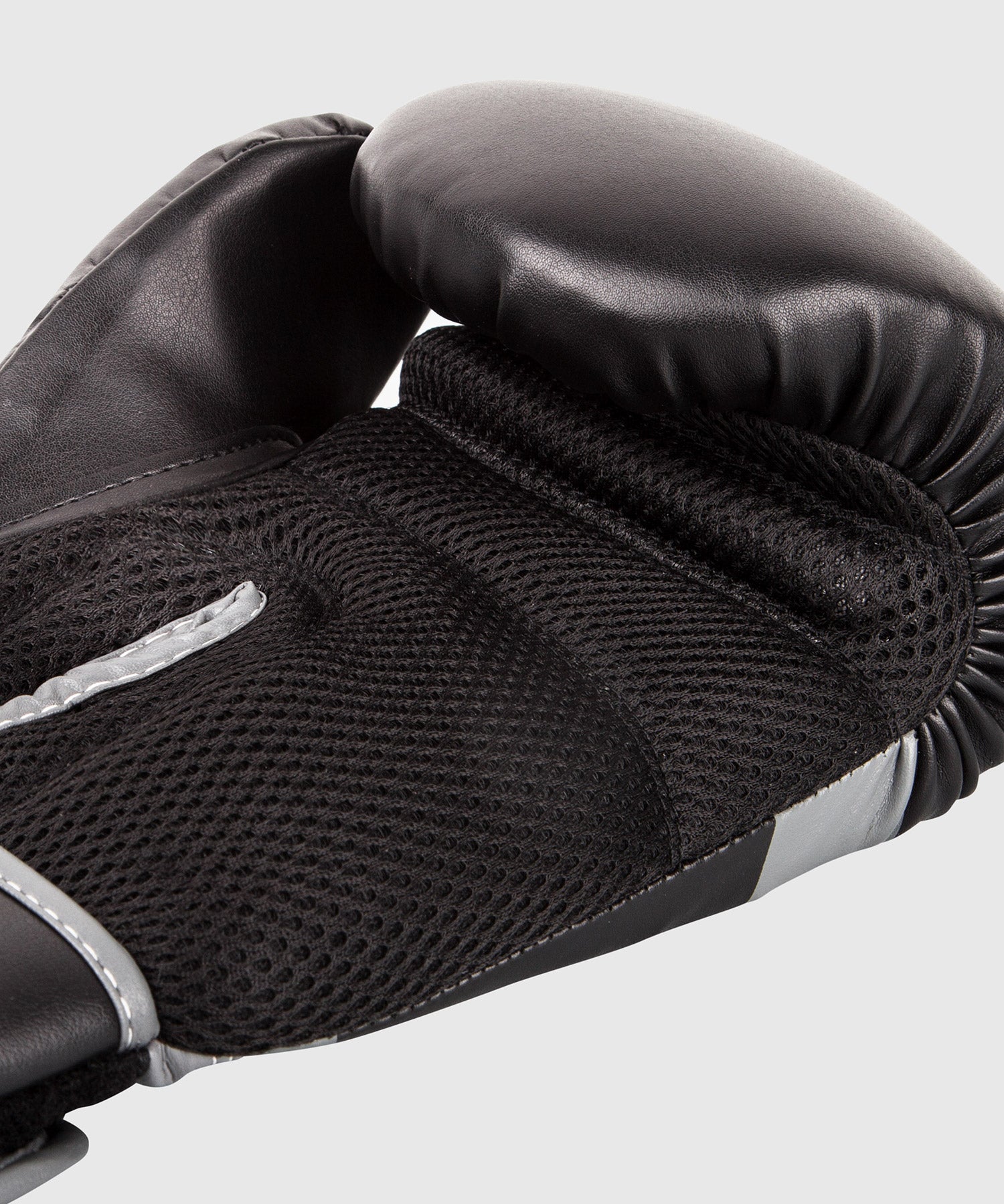 Guantes de boxeo Ringhorns Charger – Negro
