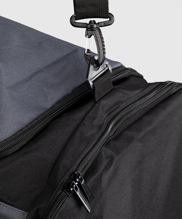 Venum Sporttas Essential L - Grijs/Zwart
